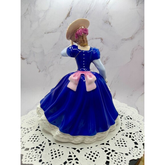 Royal Doulton Mary HN3375 Figure of the Year 1992 England EXCELLENT CONDITION - Picture 3 of 14